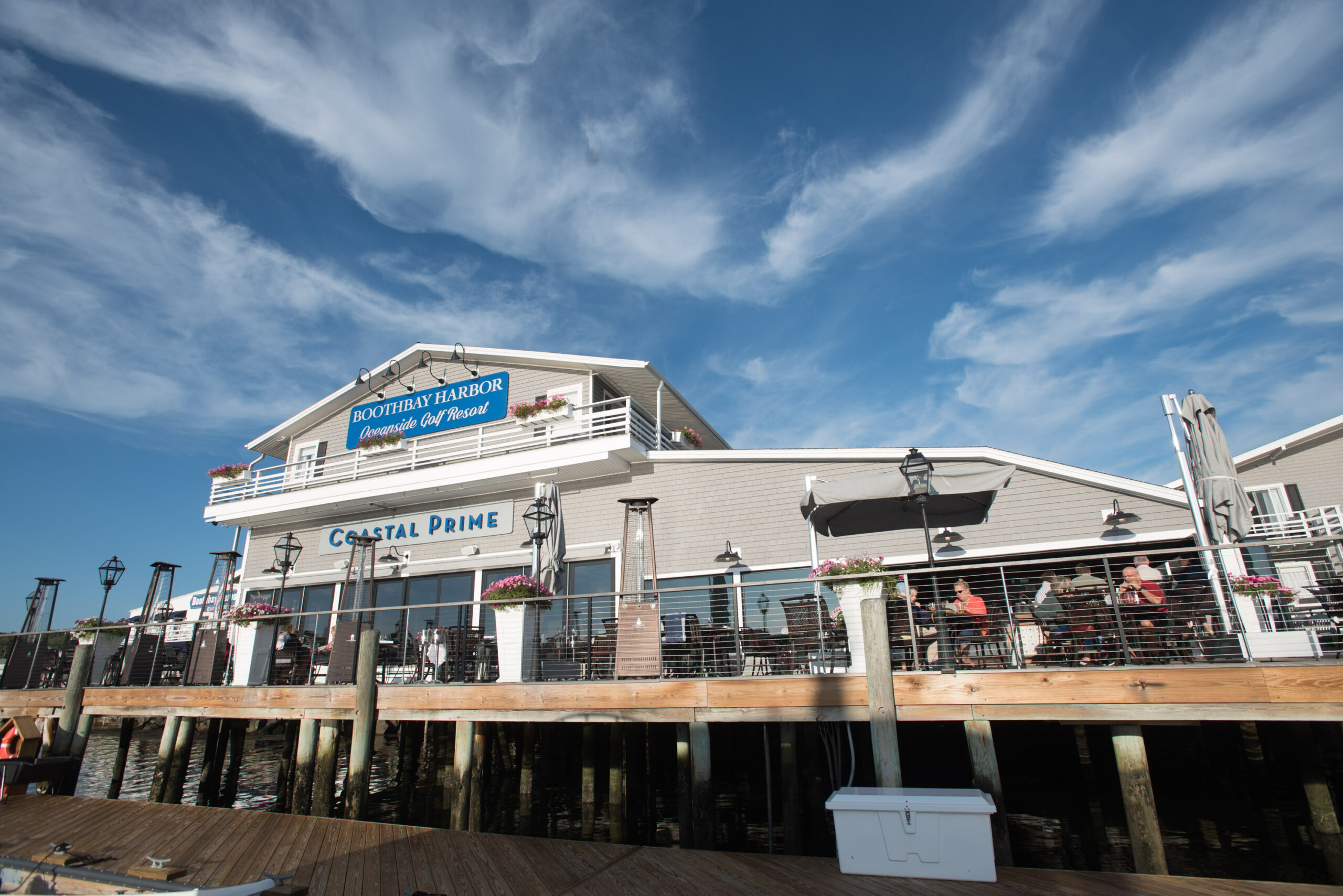 boothbay harbor oceanside resort building view